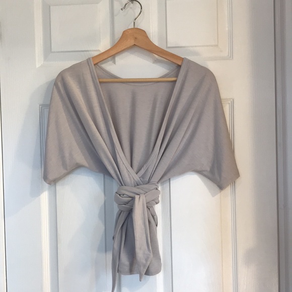 New Balance wrap top - Picture 2 of 5